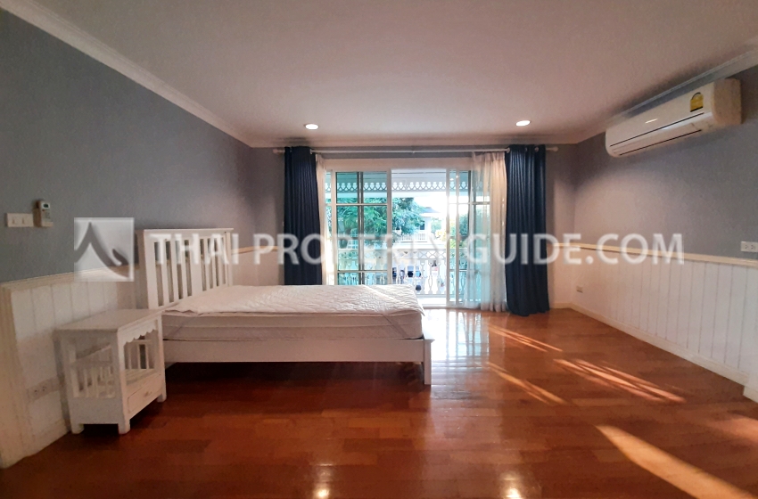 House with Shared Pool in Sukhumvit 